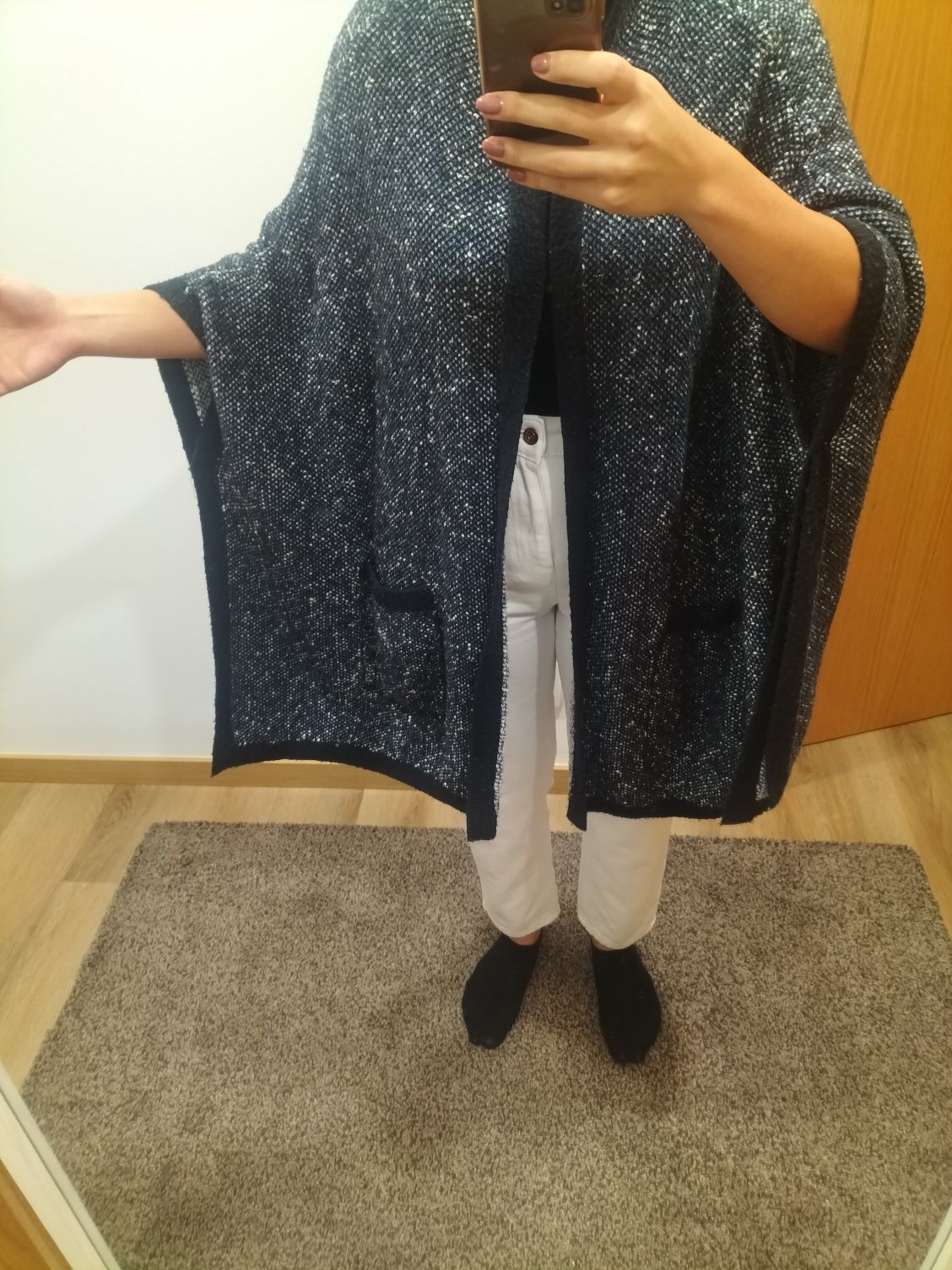 Poncho azul de lã
