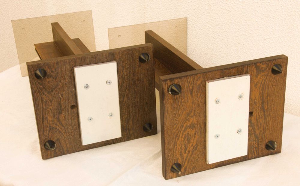 Suporte Para Colunas de Som em Madeira Maciça de Jambir