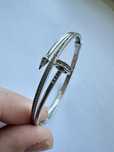 Браслет гвоздь белое золото 585 с феонитами , вес 9,71  гр под Cartier