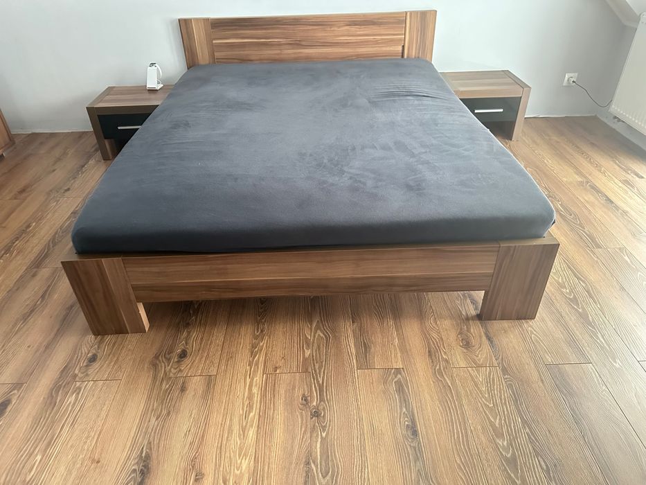 Meble do sypialni: łóżko 160x200, komoda, 2 x szafeczka