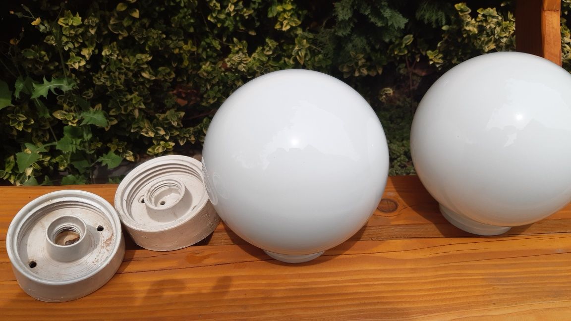Lampa sciena z oprawką