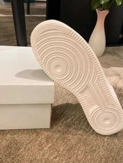 Nike AirForce1White Oryglnał"Buciki Moda_Damskie" Paragon zakupu 44.5