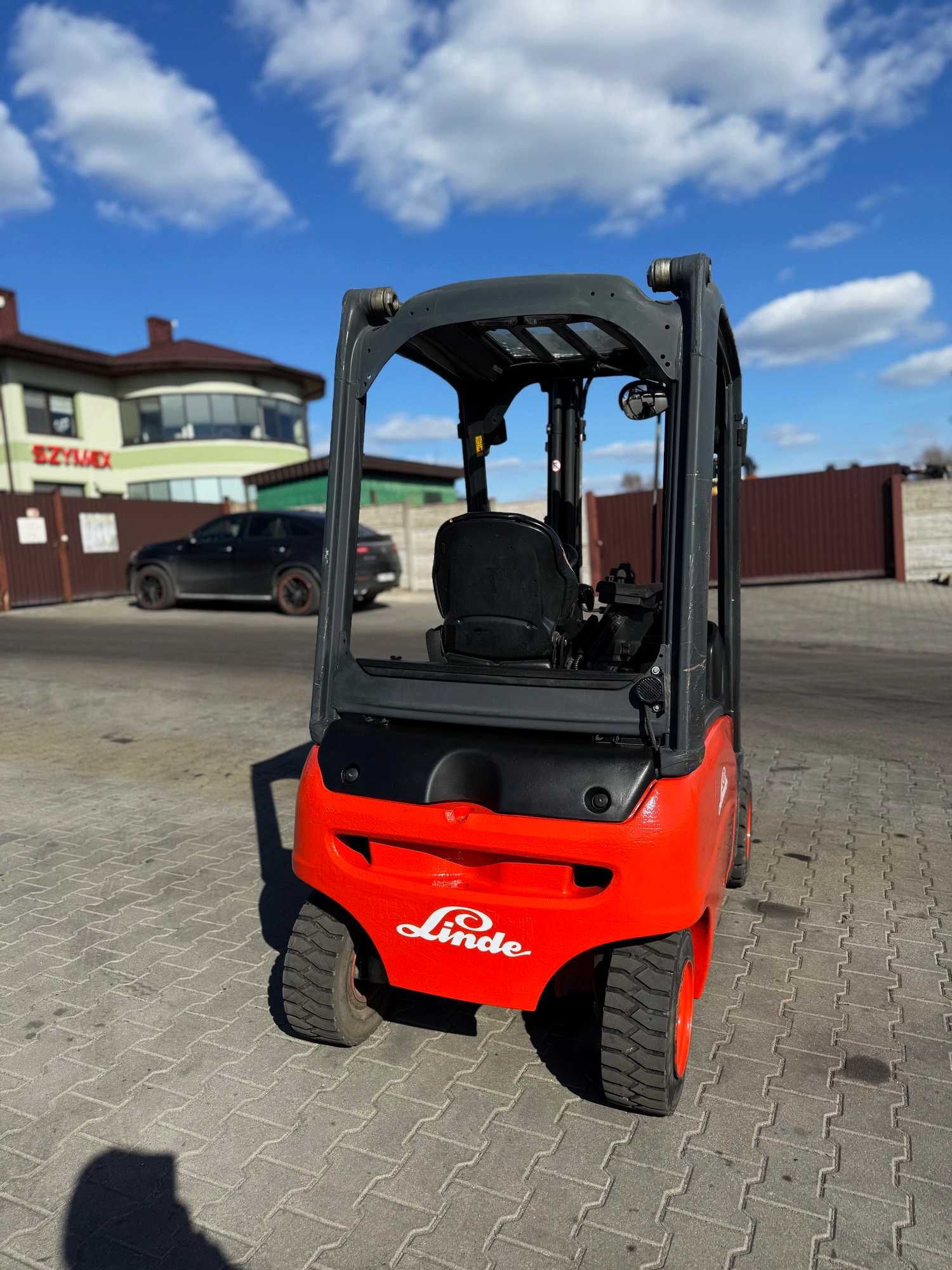 wózek widłowy elektryczny LINDE E16P-01 Triplex 4.60m przesuw 2014'