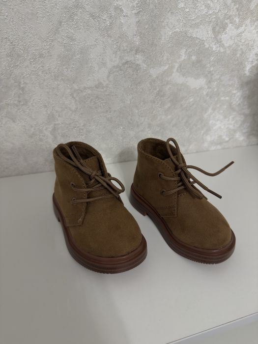 Ботіночки демисезоні 18-19 розмір Н&М