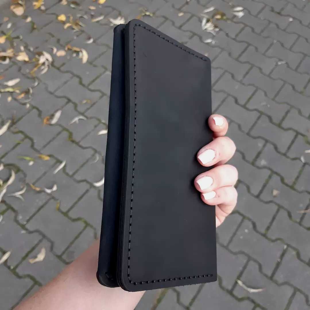 Portfel męski skórzany duży czarny z grawerem