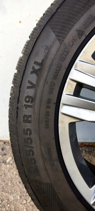 Felgi 19" z oponami zimowymi Continental 255/55 R19