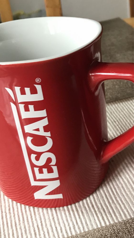 Kultowy kubek Nescafe 325 ml.