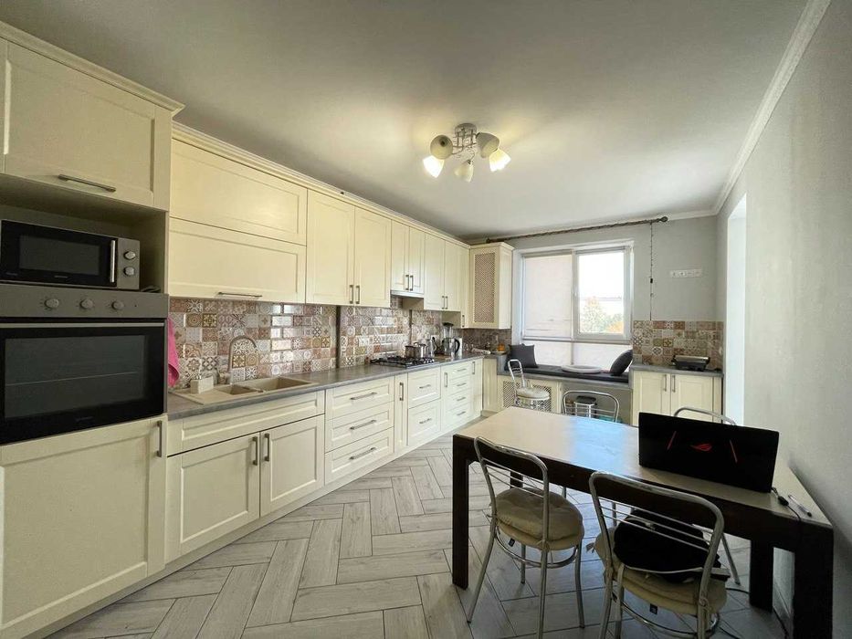 Продається 3-кімнатна квартира в ЖК Калинова Слобода