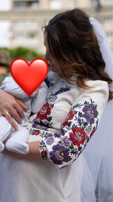 Сукня вишеванка можна і на весілля