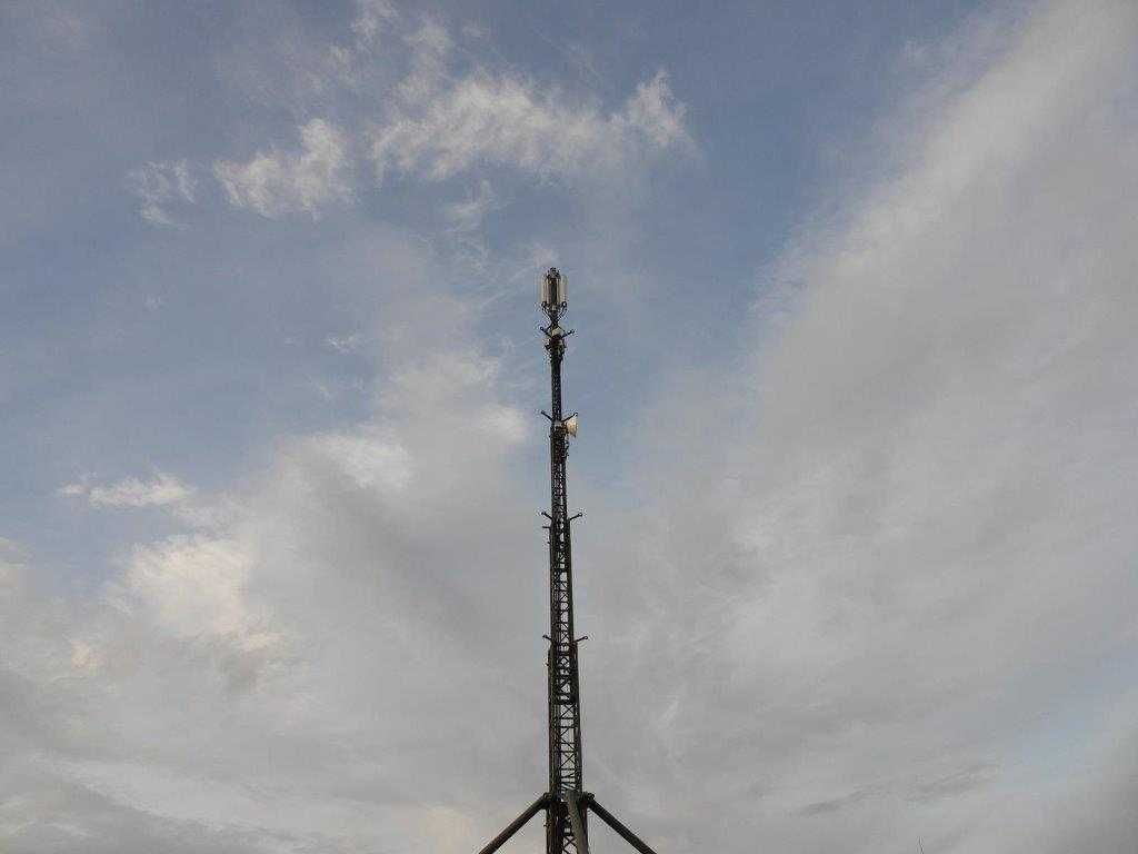 Stacja telefonii komórkowej GSM / LTE - maszt antenowy 25m