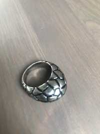 Metalowy pierścionek panterka
