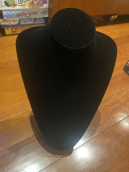 Busto expositor para colares