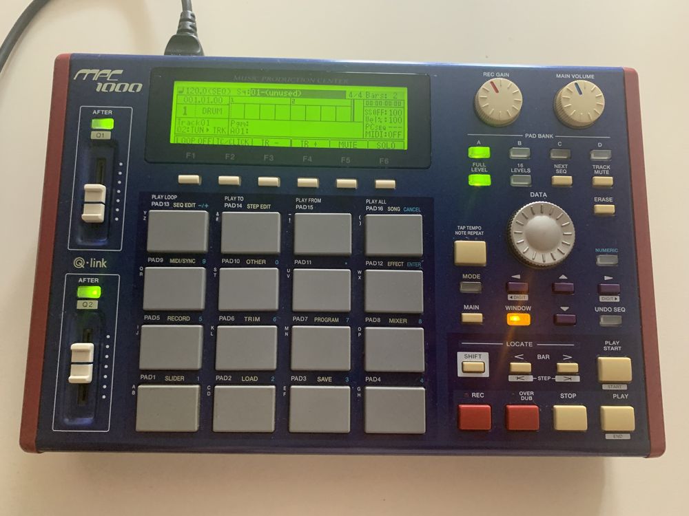 Akai mpc 1000 JJOS2XL RAM MAX128mb na caixa original otimo estado mp