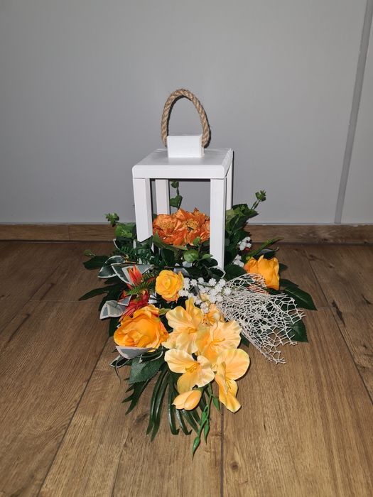 Lampion na cmentarz z wazonem