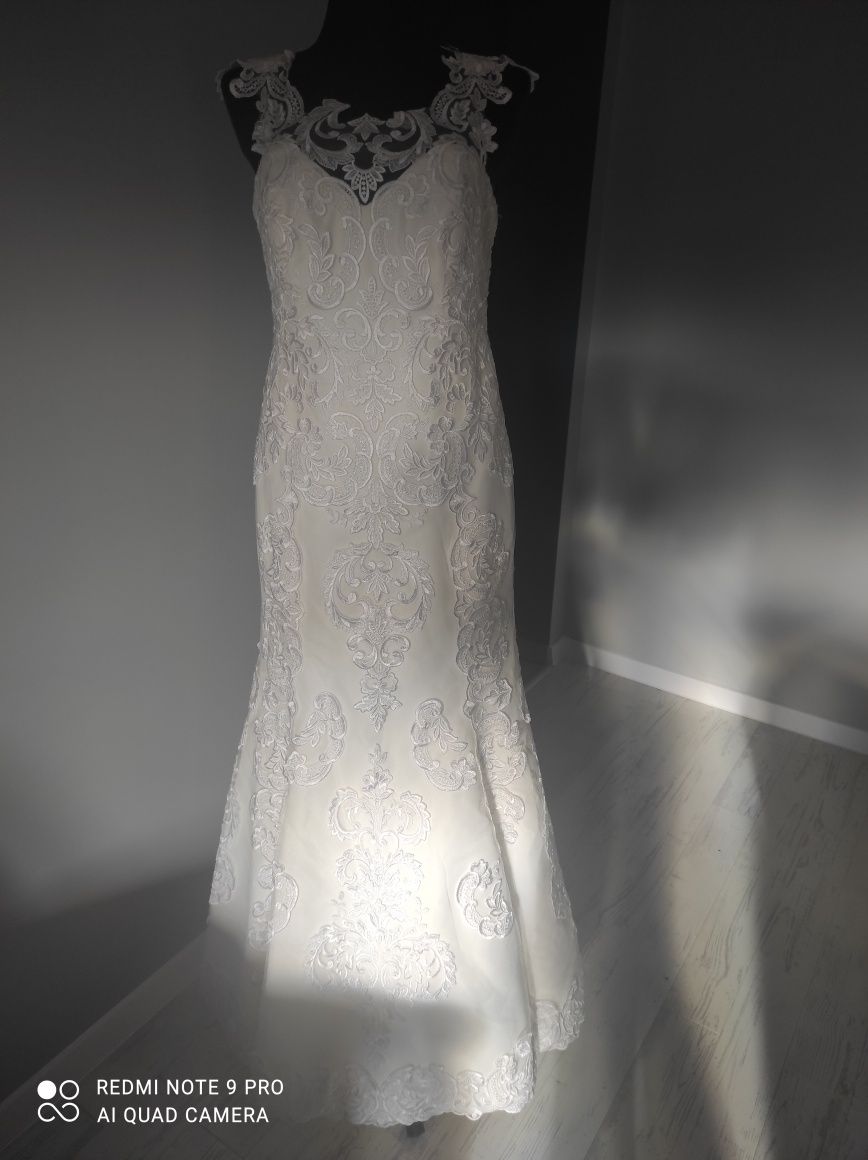 Suknia ślubna, gipiura 176 cm plus obcas