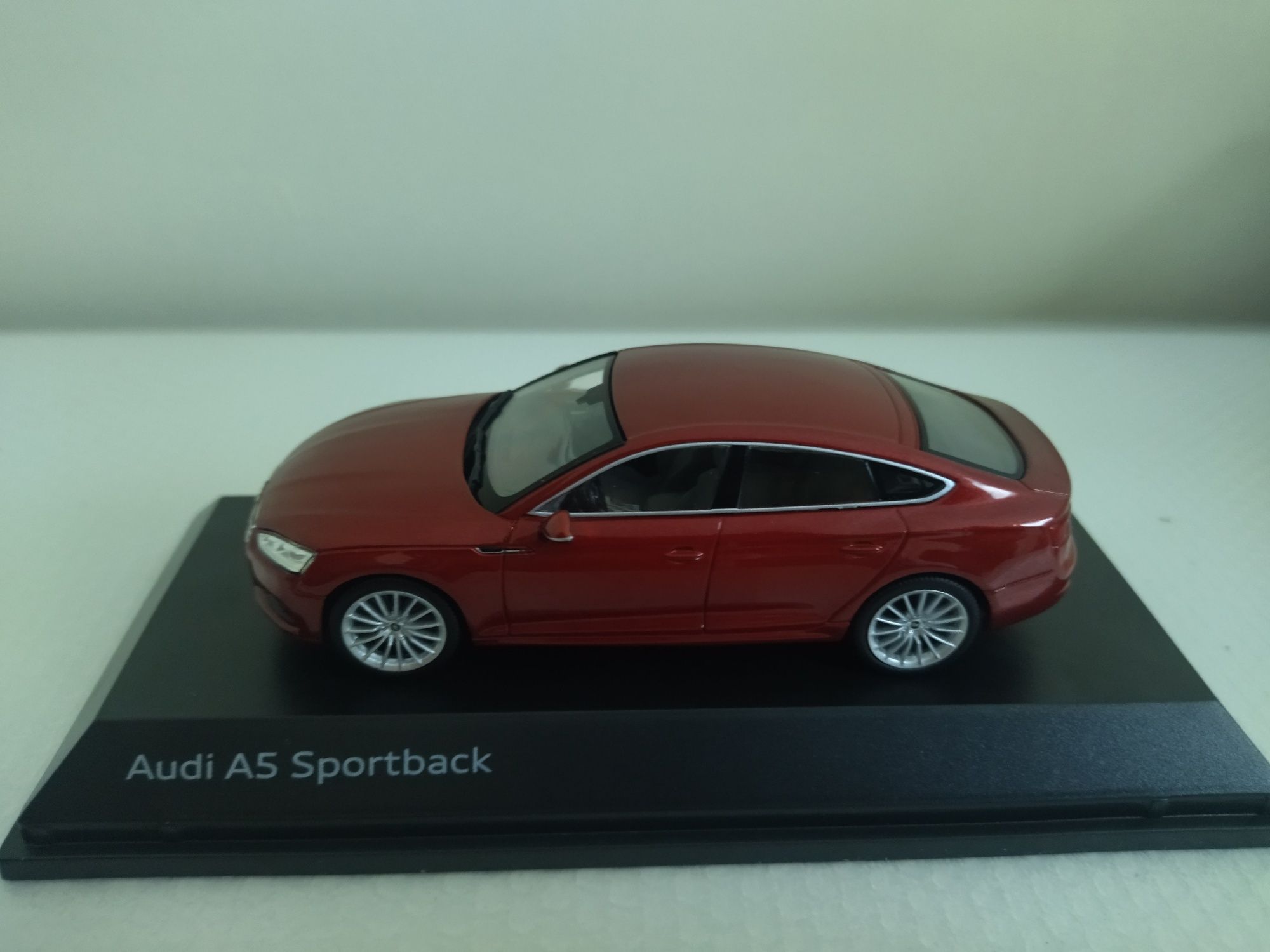 Miniatura Audi A5 Sportback 1/43 Nova