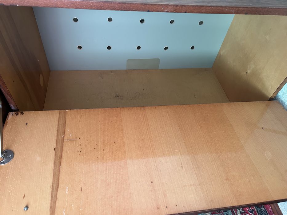 Продается бельевая тумба и антикварные стулья