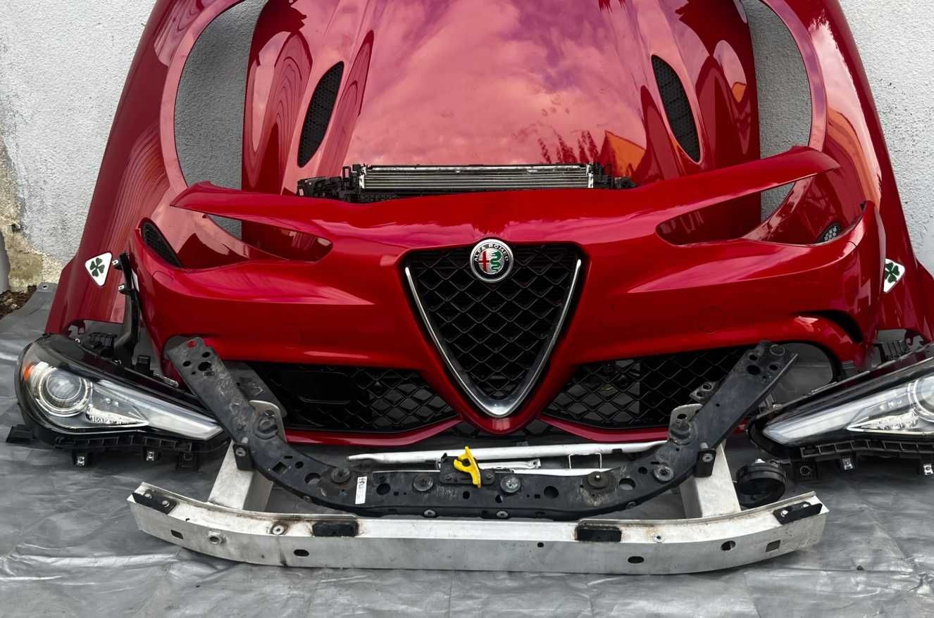 Alfa Romeo Giulia Бампер передний комплектный б/у оригинал.