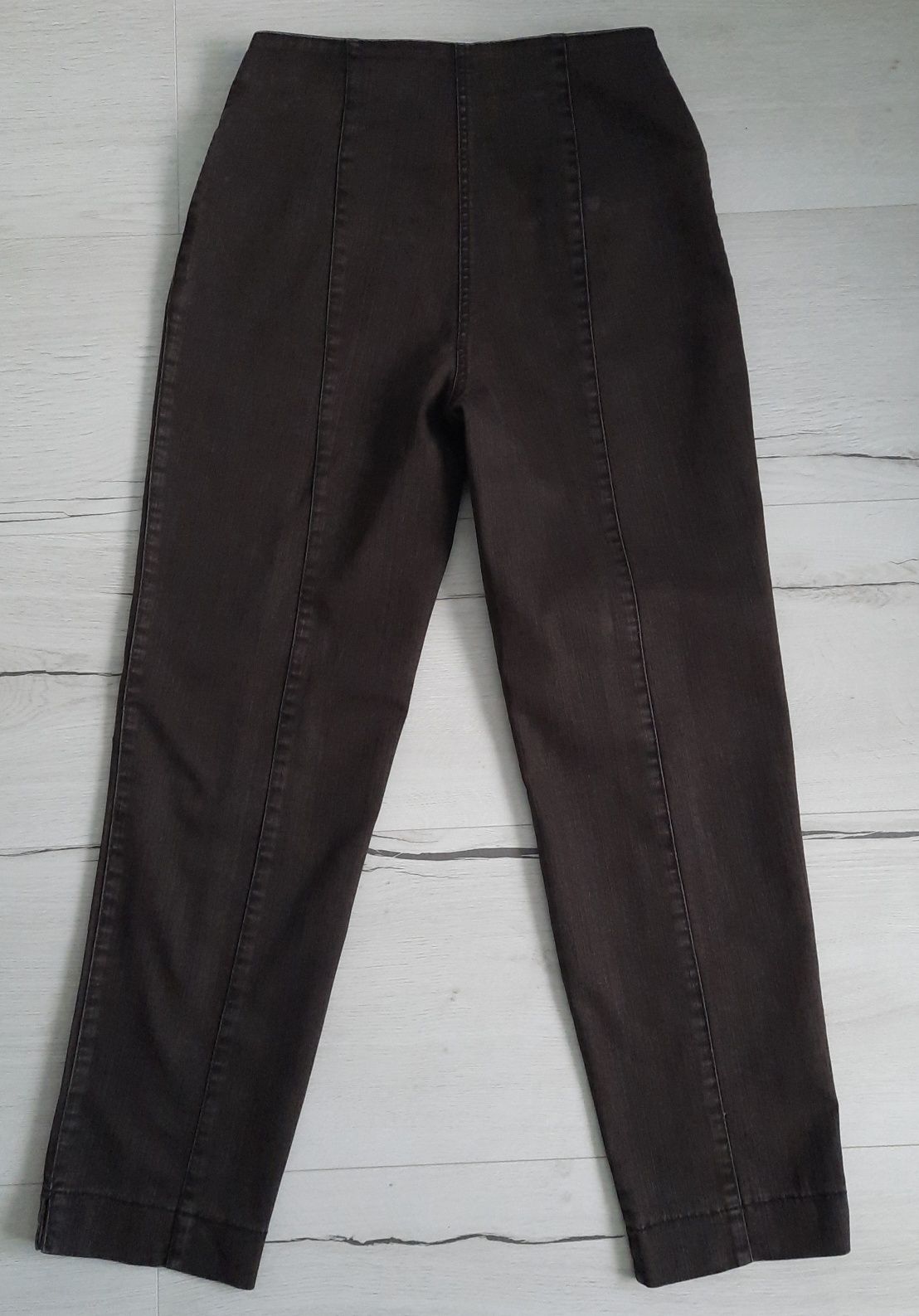 Brązowe spodnie jeans 36 M