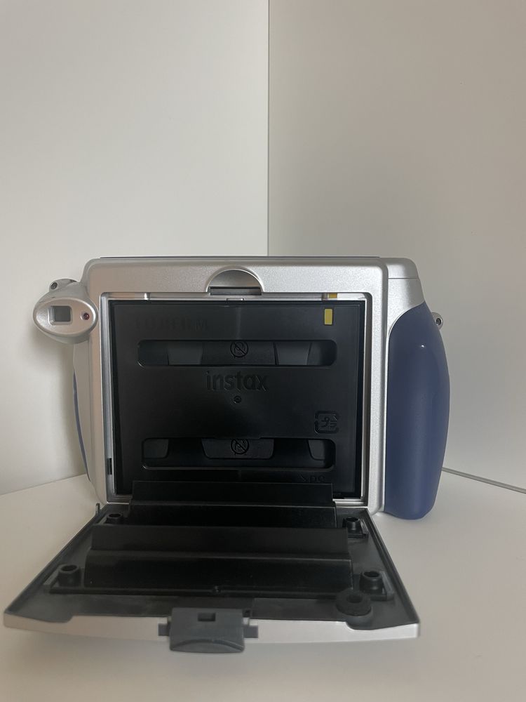 Máquina fotográfica instantânea Fujifilm Intax 200