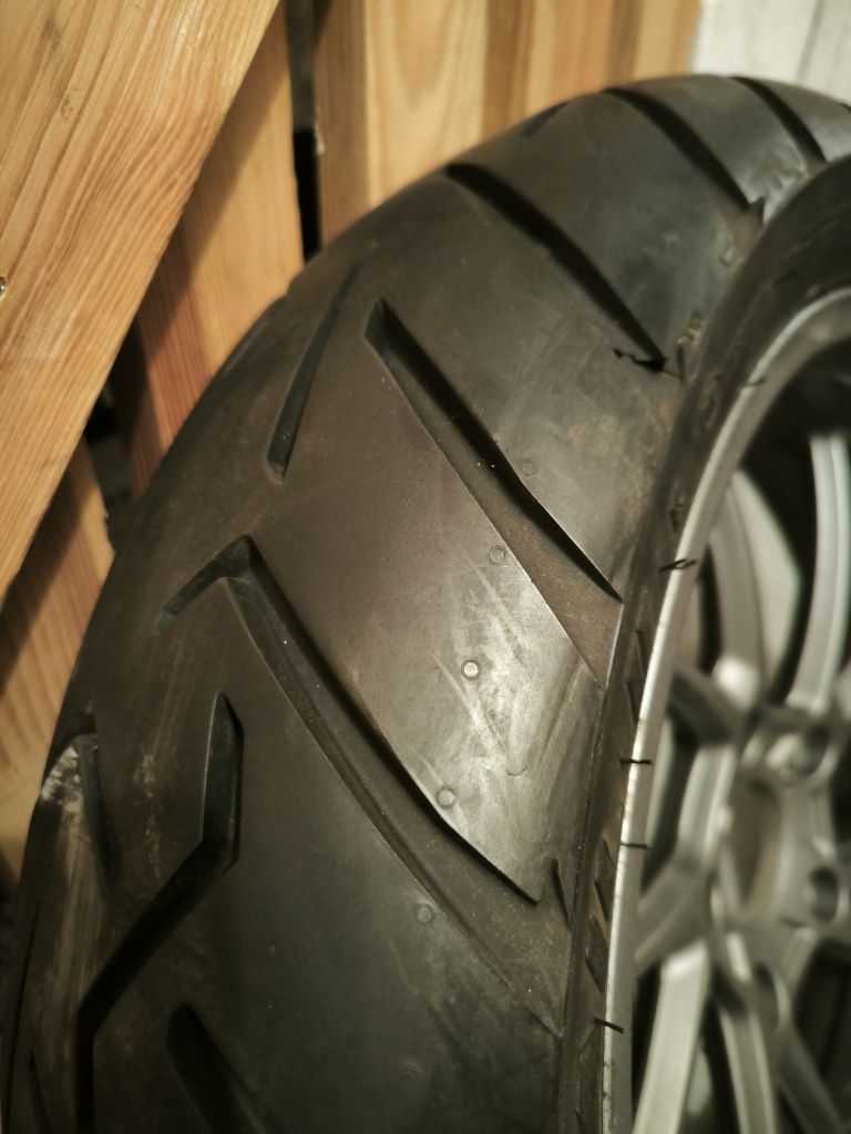 Tylna felga z oponą BMW GS 1200