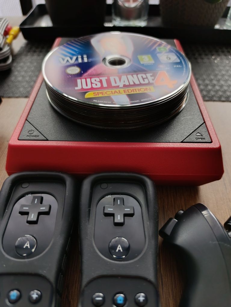 Konsola Nintendo Wii Mini + 15 gier