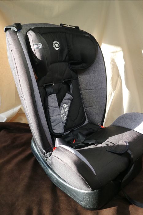 Автокрісло El Camino для дітей 1-4 роки, відмінний стан
