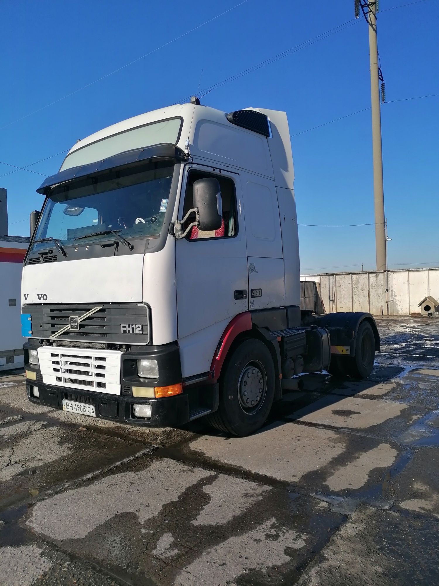 Продам VOLVO FH12 2002г