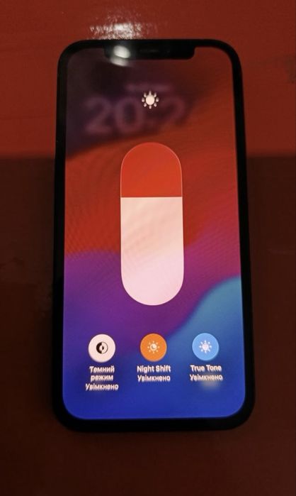 Продам айфон 12 64