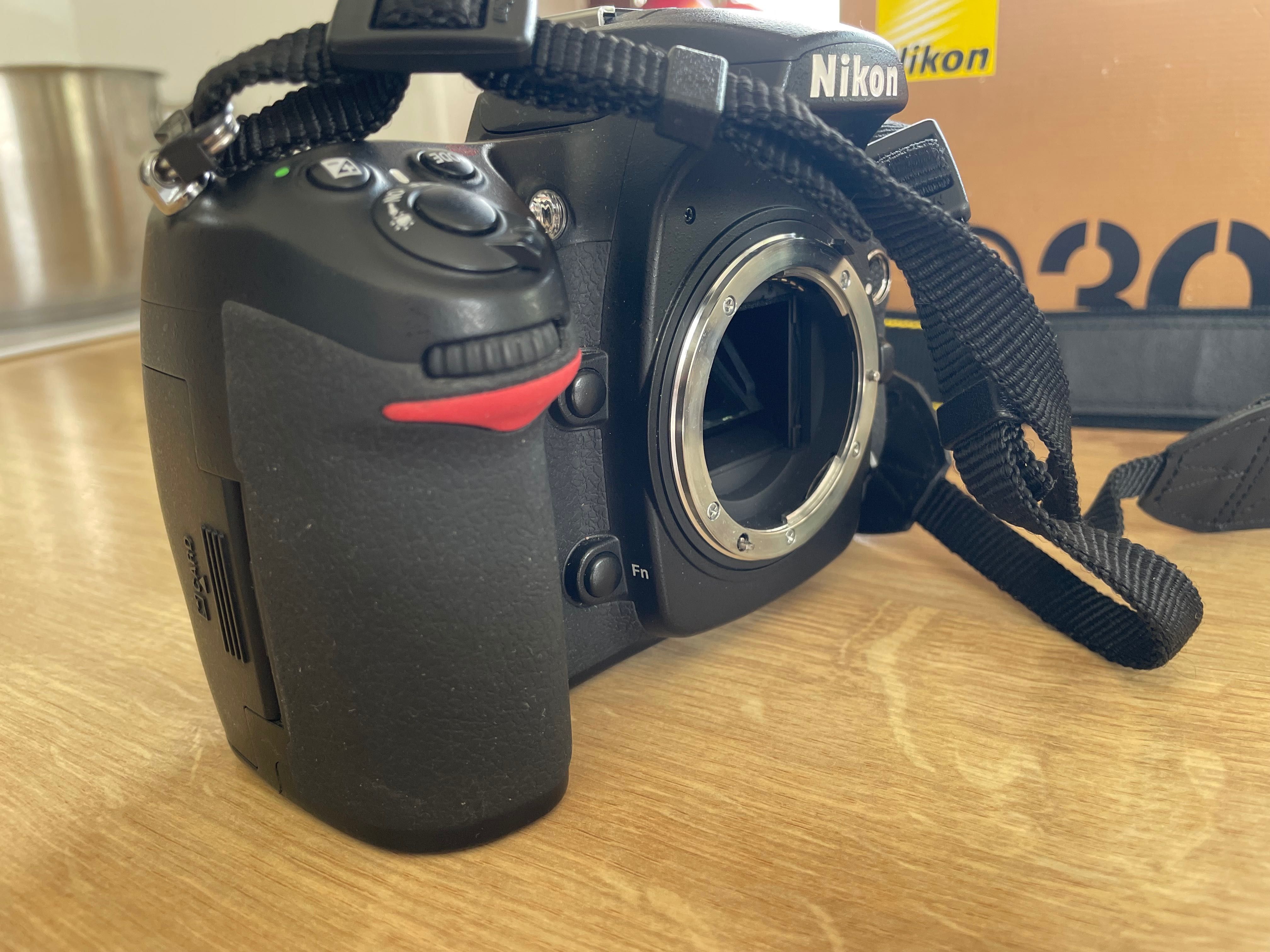 Aparat Nikon D300S komplet mały przebieg 20tys