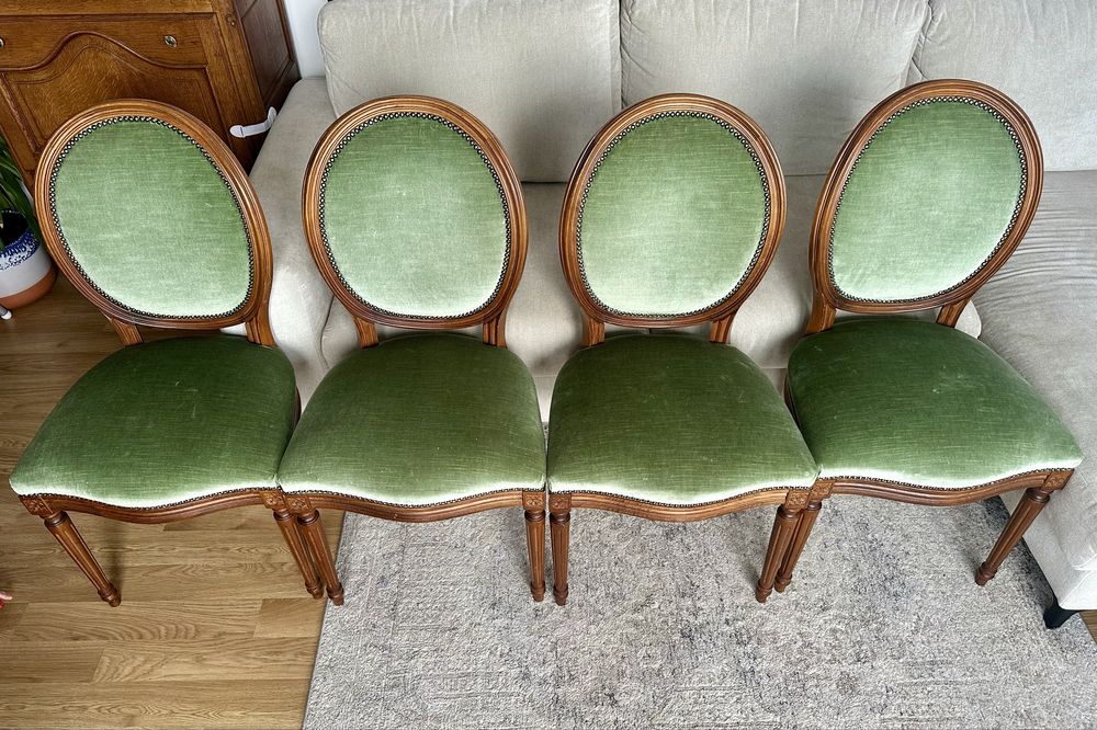 Krzesła ludwikowskie medaliony, stan idealny