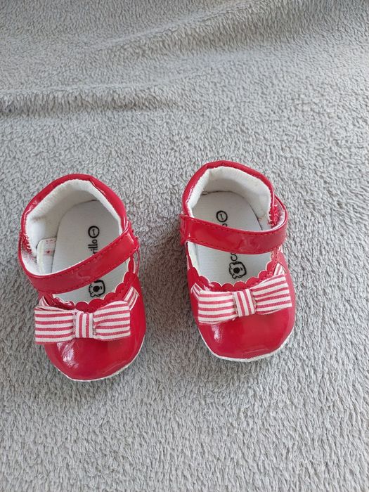 Buty dla dziewczynki coccodrillo roz. 1