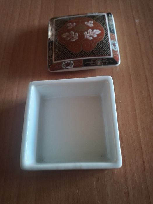 Caixa quadrada New Black Imari