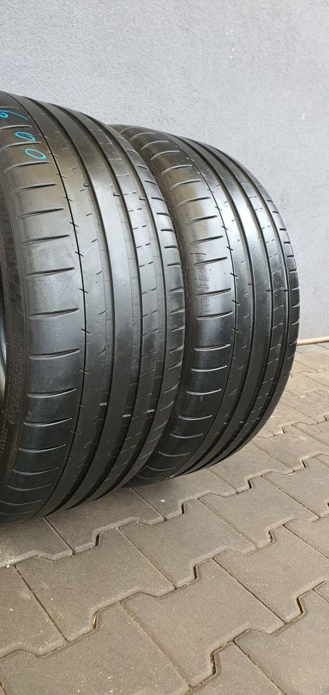 245/35/20 Michelin