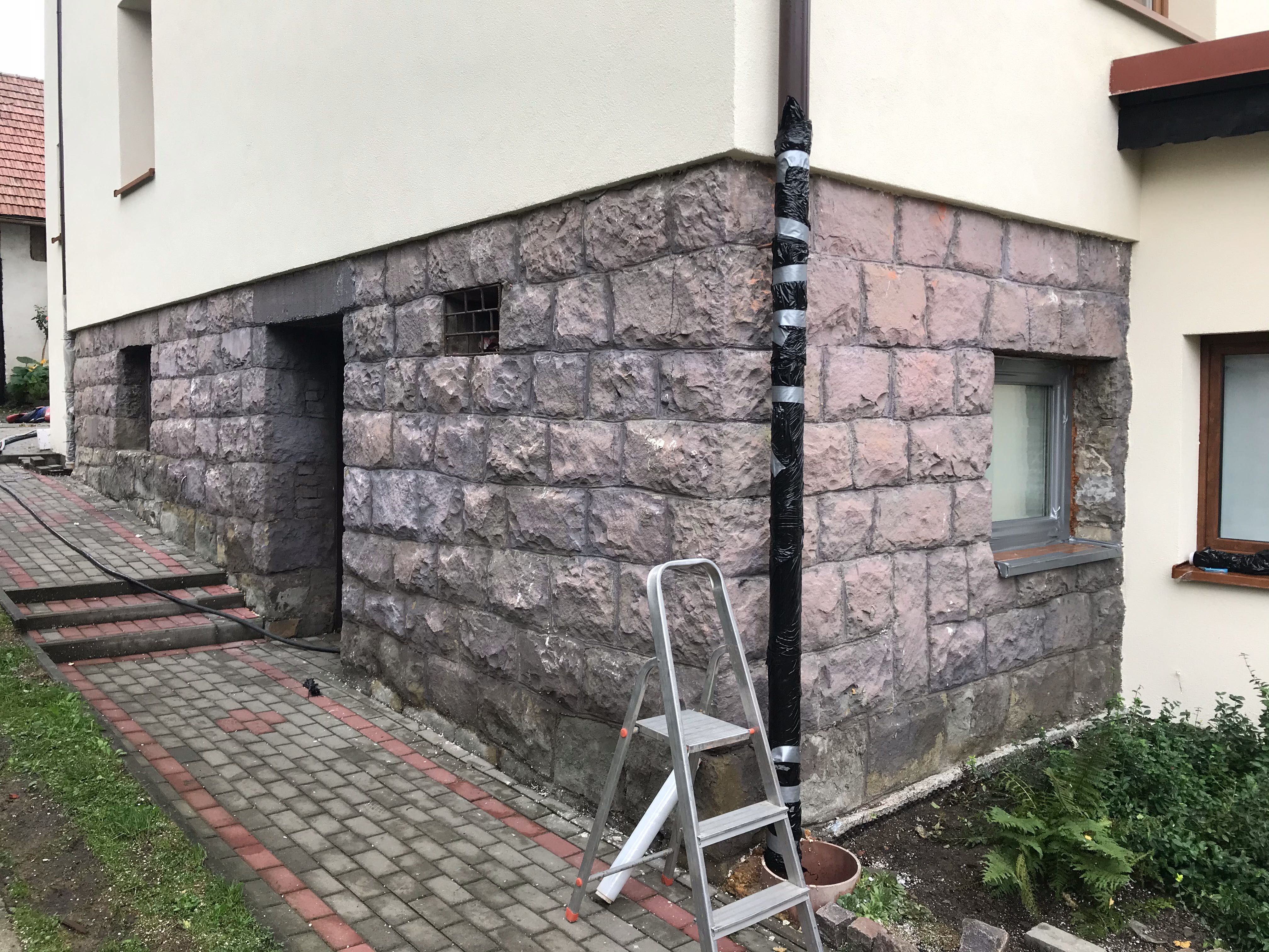Piaskowanie-sodowanie cegły, kamienia, stali, drewna.