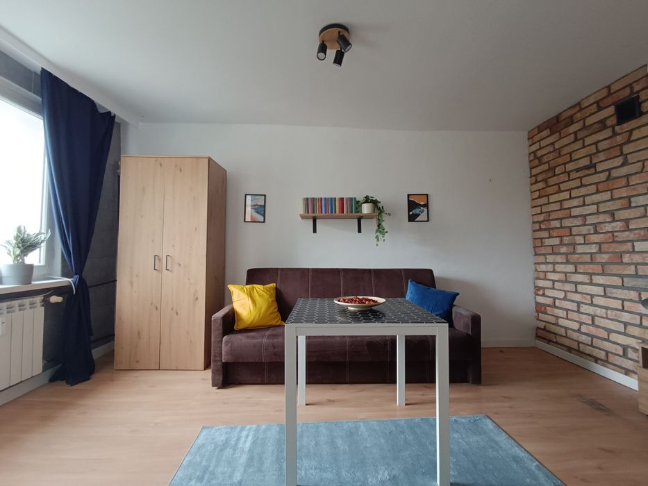 Stylowa kawalerka z balkonem – gotowa do zamieszkania ul. Piastów