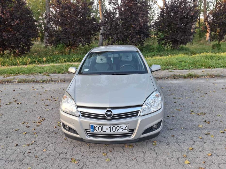 Opel Astra H 1,6 benzyna 127km. 2008r.