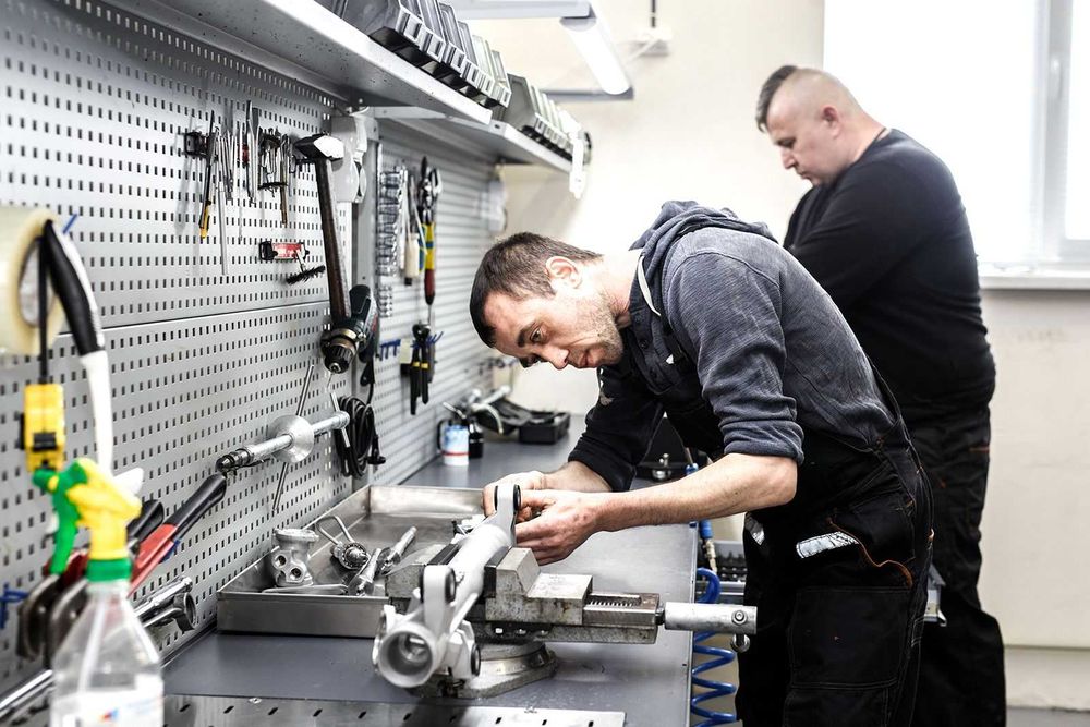 Ремонт рульових рейок, насосів та рульових редукторів