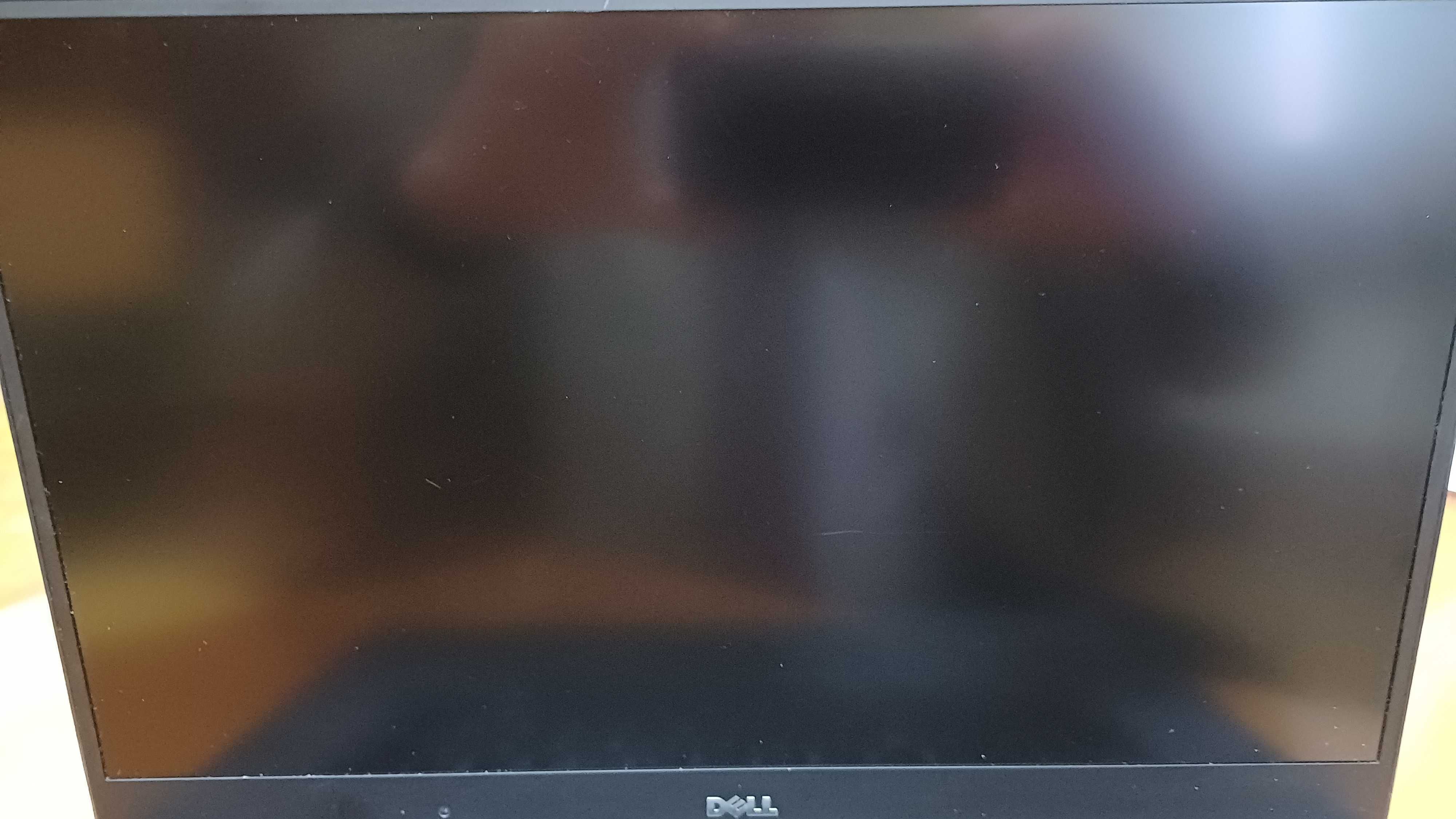 Stacja robocza Dell Precision 5520 i7 16GB 256GB Quadro M1200