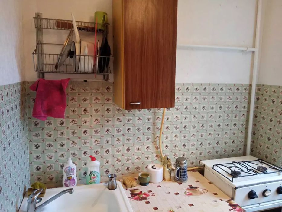 Продається однокімнатна малогабаритна квартира, р-н Шкільний