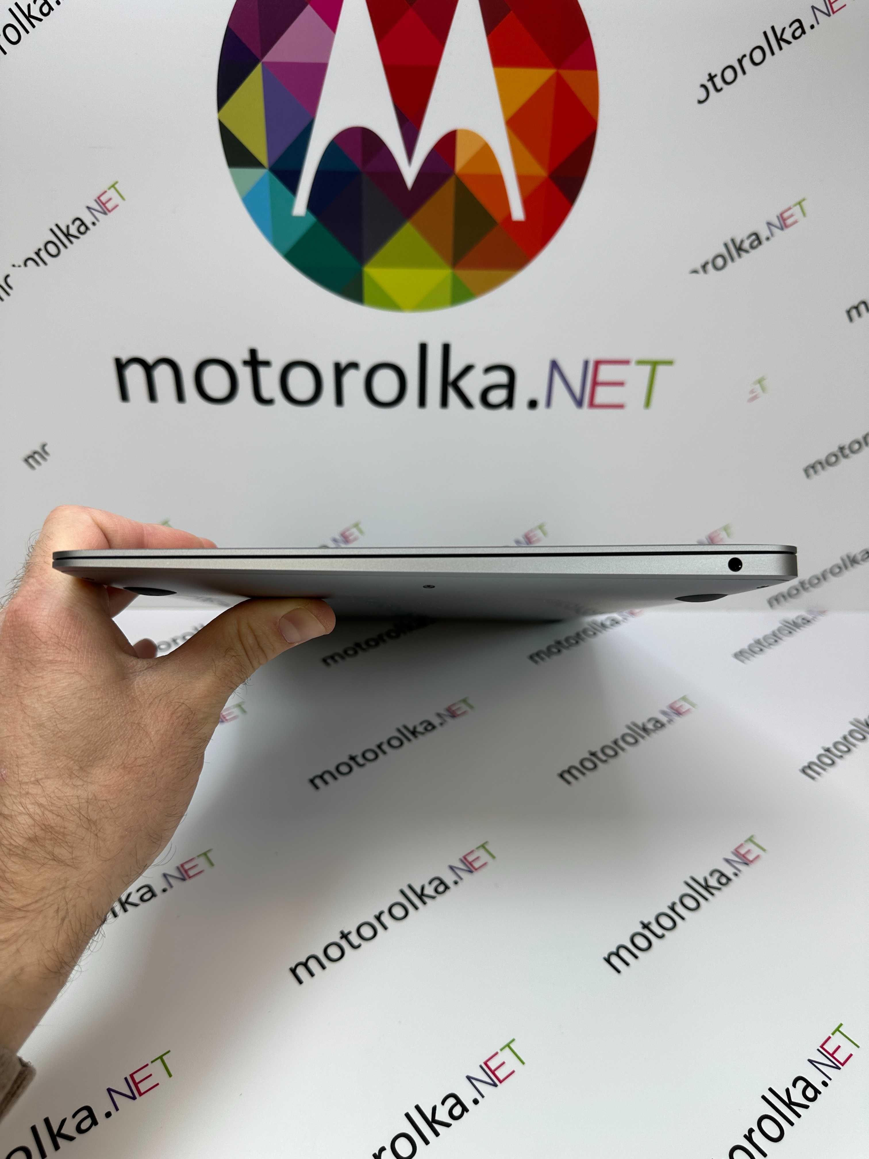 Ноутбук MacBook Air 13 M1 8CPU/7GPU 8RAM 128SSD Space Gray 92% MDM