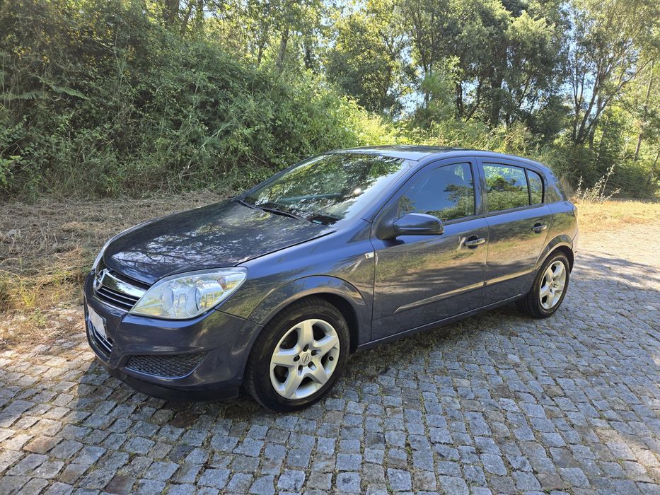 Carro em excelente estado revisado sem nada a apontar