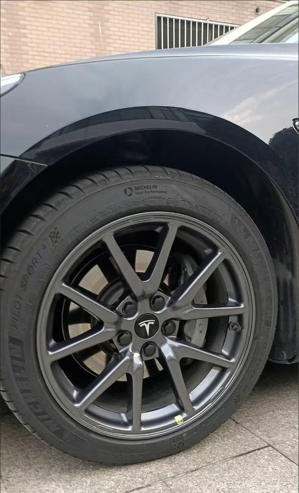 Комплект колпачков для колес (дисков) Tesla Model 3/Y