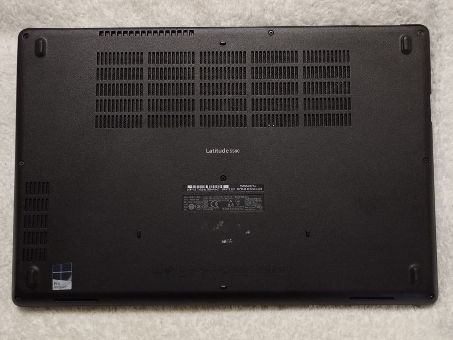 Ноутбук Dell 5580 HD i7-7820HQ/8gb DDR4/SSD 256gb/nVidia940mx