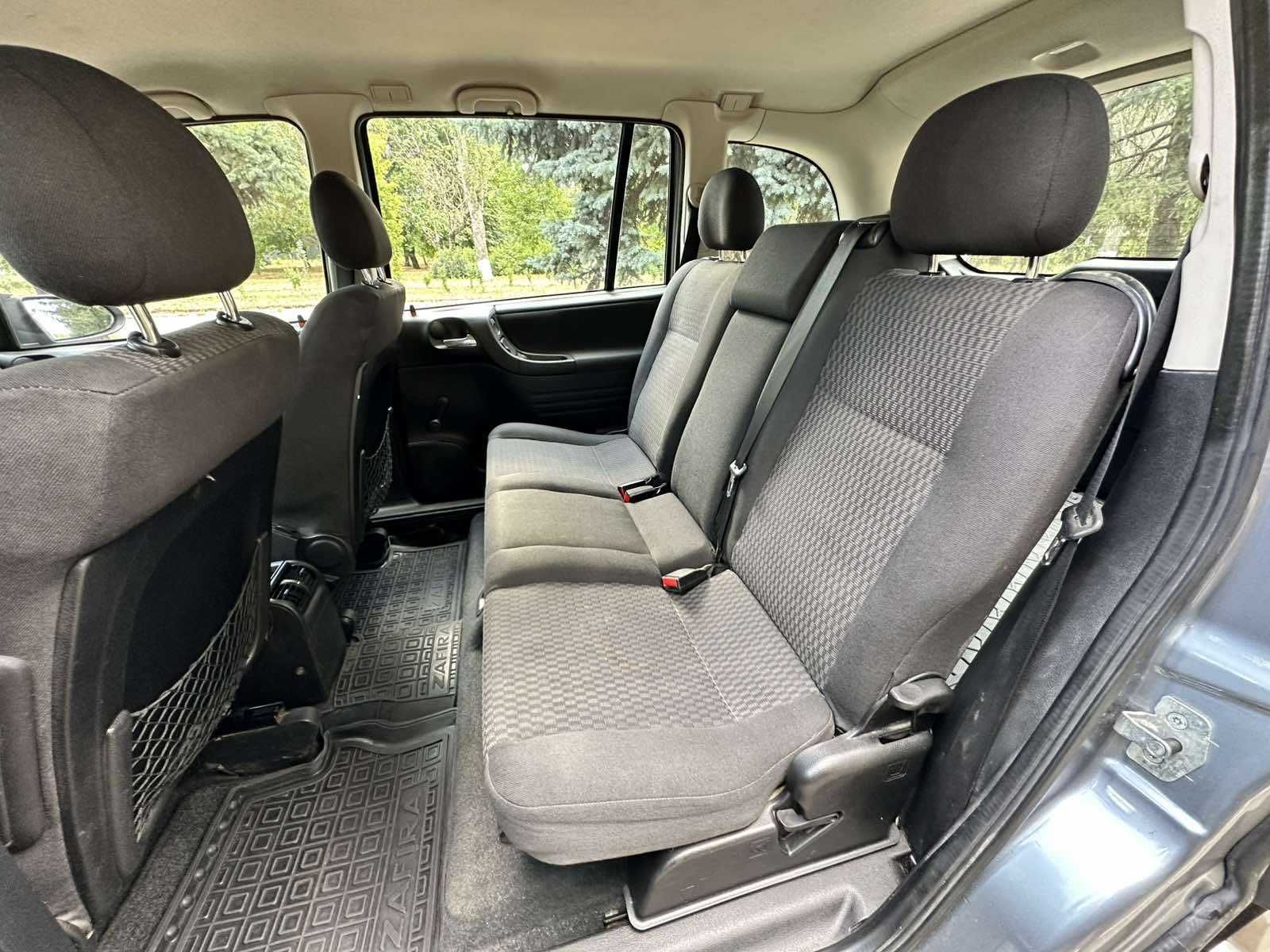 Opel Zafira 7 МЕСТ 1,6 газ/бензин 2005 год