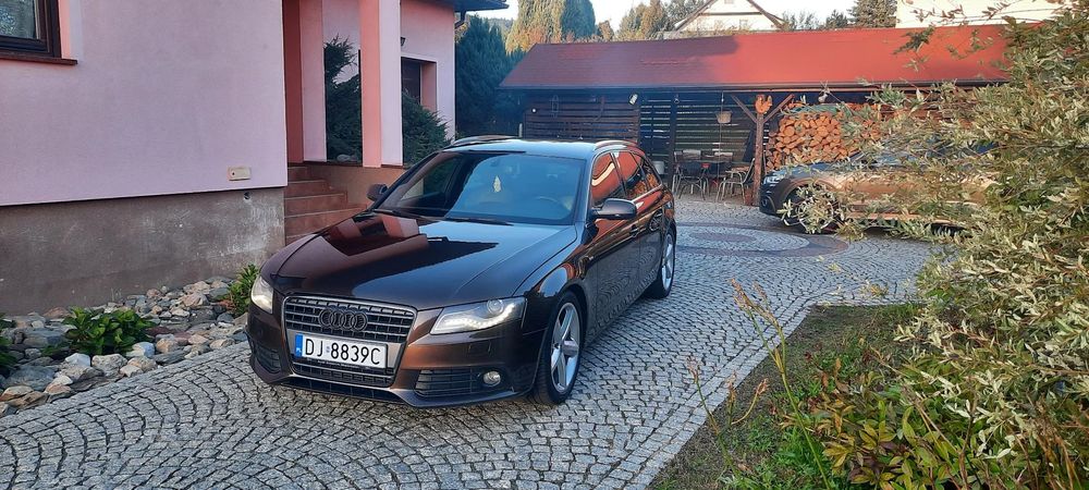 Audi A4 AUDI A4 B8 2.0TDI 143kM 3 x S line super stan doinwestowany