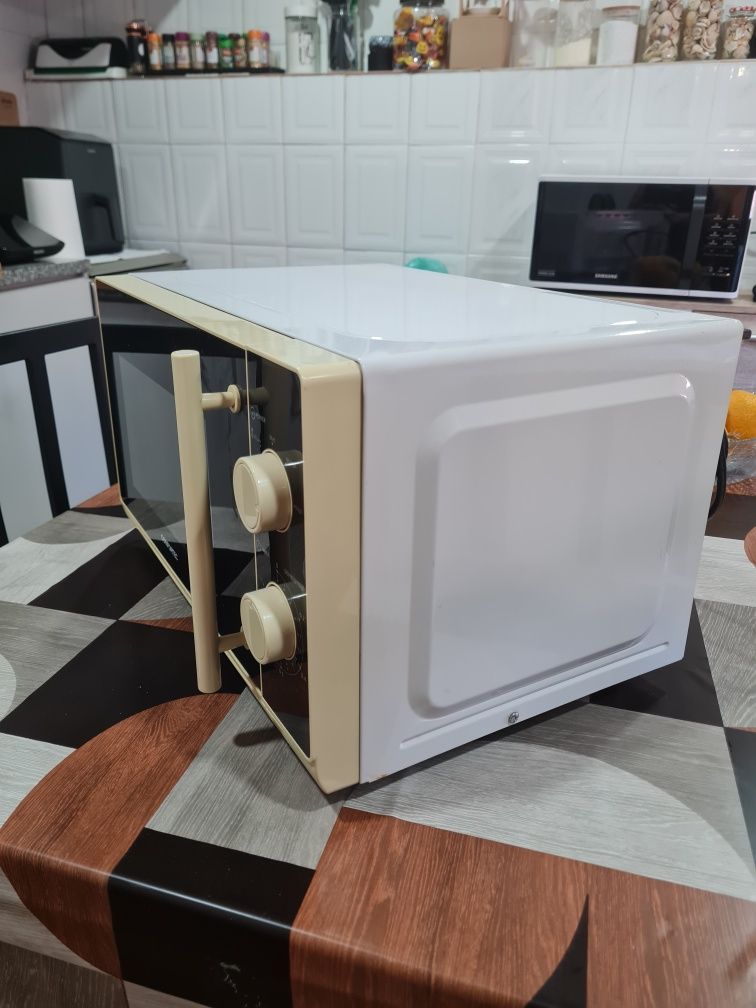 Microondas confortec 800w