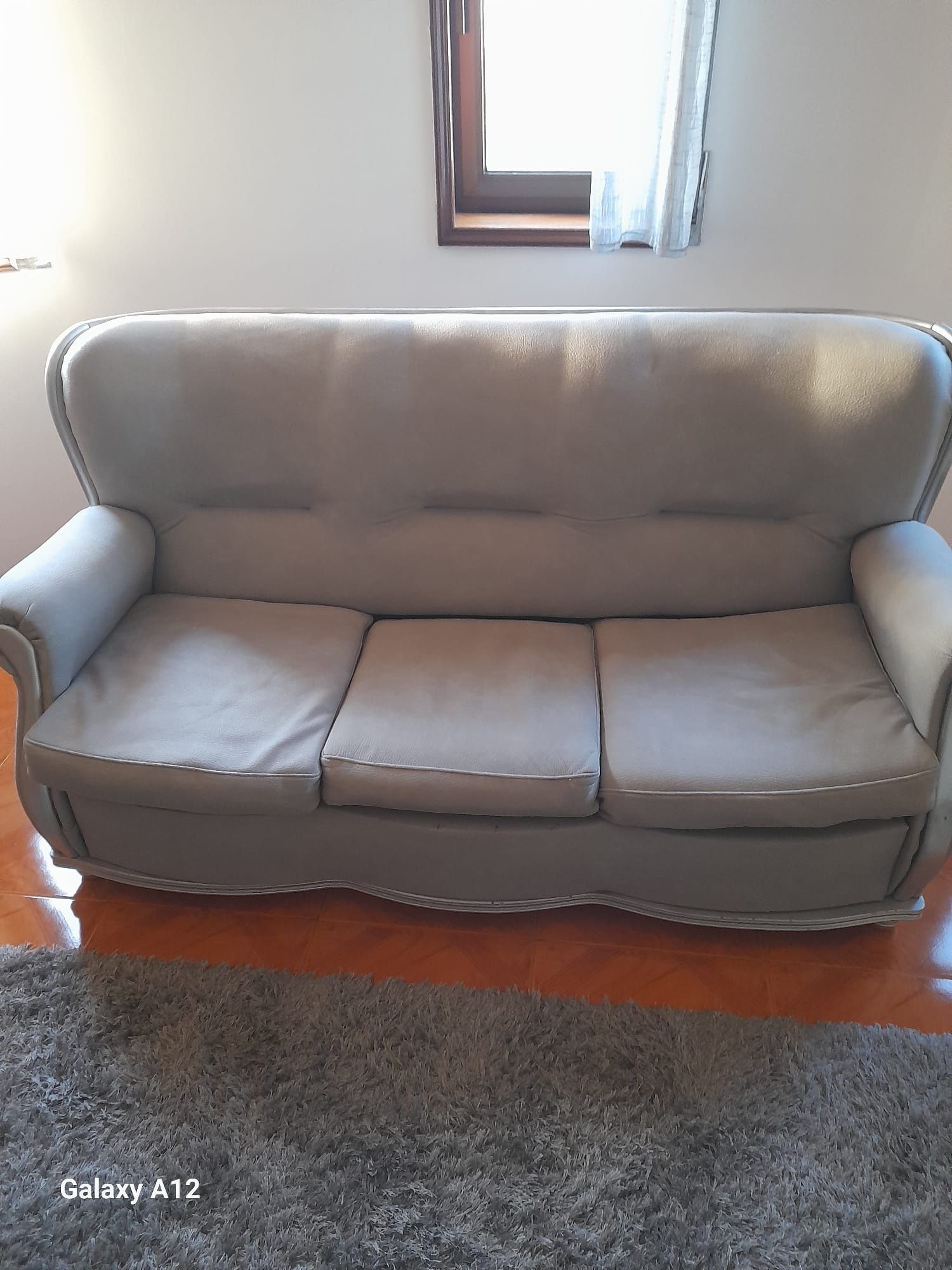 Sofá cama estilo antigo cinza