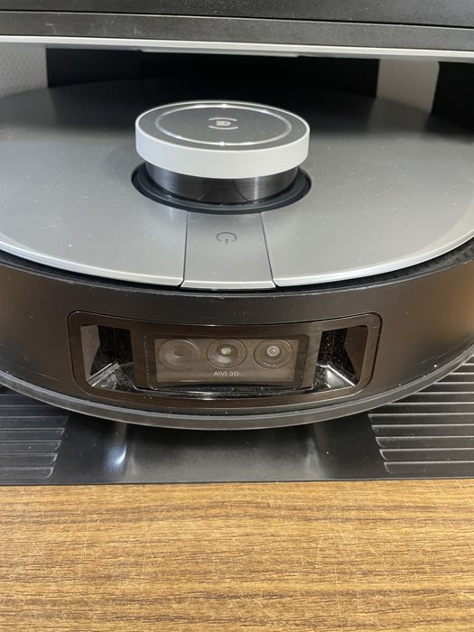 Робот-пилосос Ecovacs Deebot X1 Omni з Німеччини.