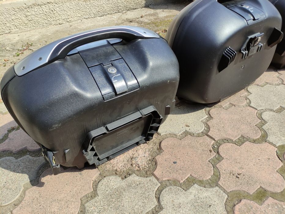 Мотокофри з кріпленням.